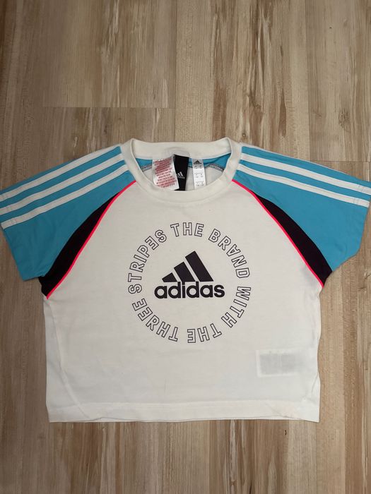 Детска тениска Adidas в бяло и синьо, къса, 128