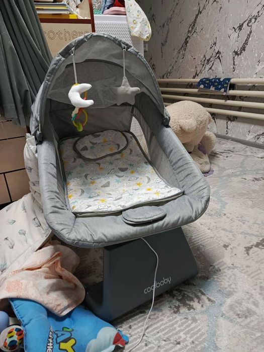 Продам шезлонг электрическая качалка для детей новая