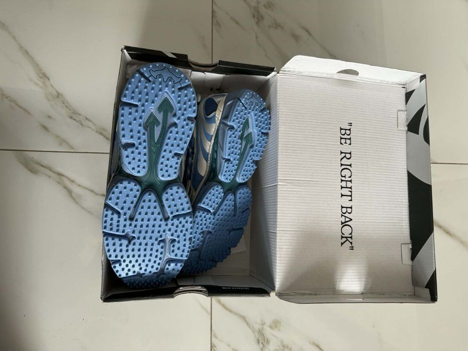 Продавам ЛУКСОЗНИ Off-White "Be Right Back" Silver/Blue – НОВИ с кутия