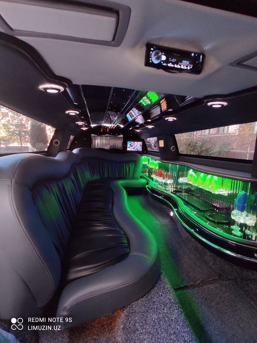 Продается отличный лимузин.