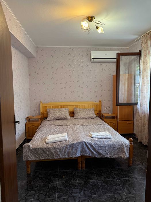 Дава се под наем Четиристаен апартамент в Поморие - 76 кв.м за 61.2 € - Снимка #1