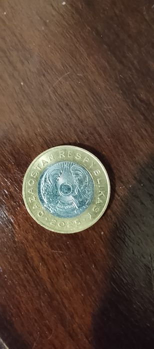 Продам монету 100 тенге