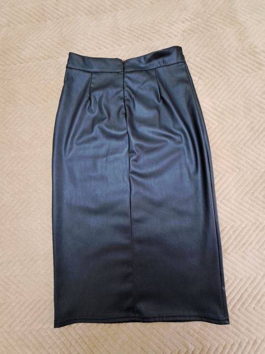 Продам женскую юбку карандаш