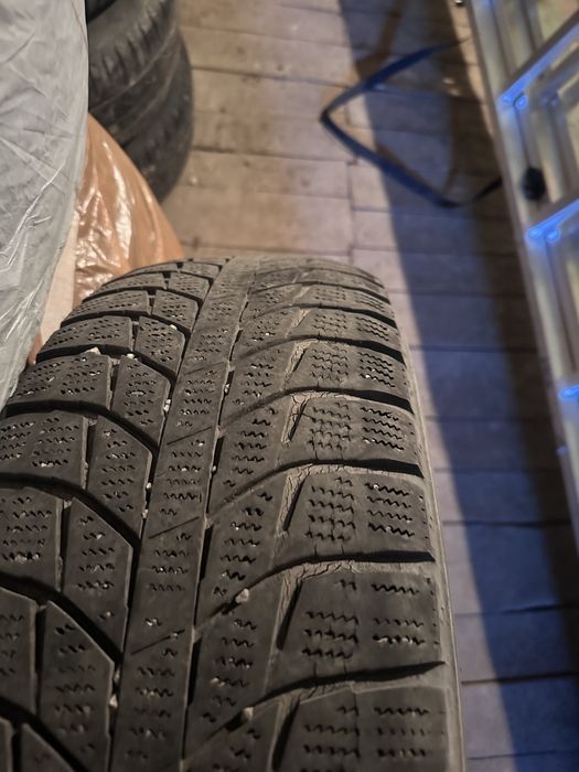 Продам Резину Triangle