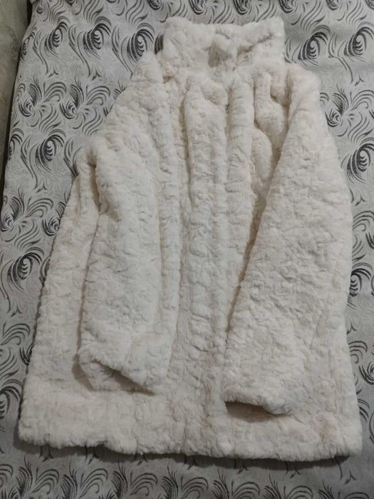 Новое пальто-шубка из искусственного меха. Скидка!