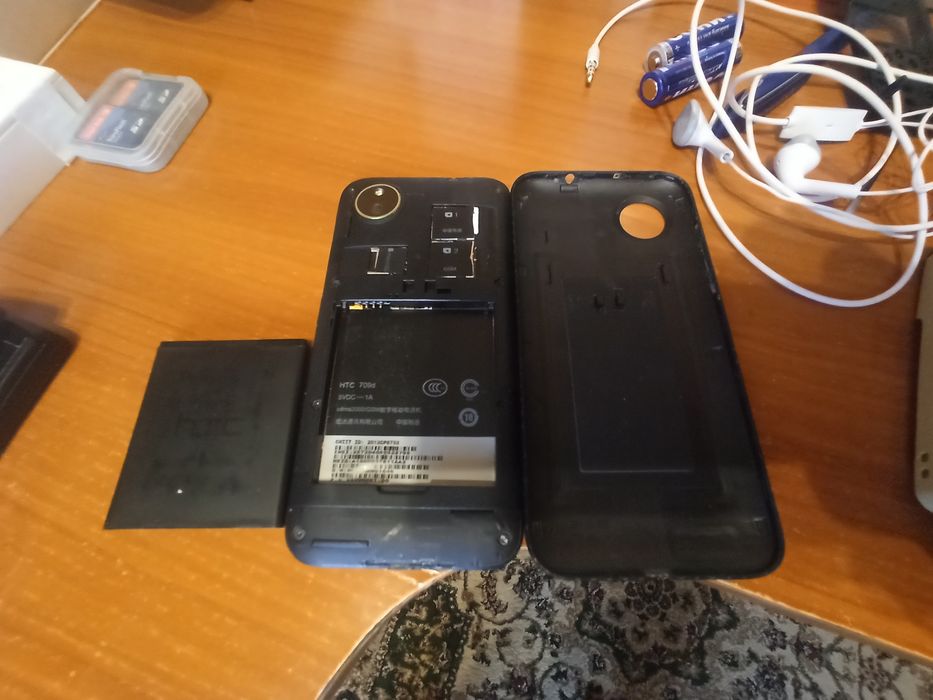 Продам телефон HTC