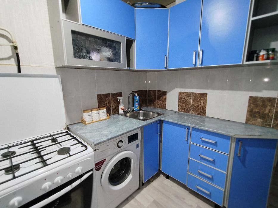 Продам 2х комнатную квартиру в 16мкрн, 3этаж, неугловая
