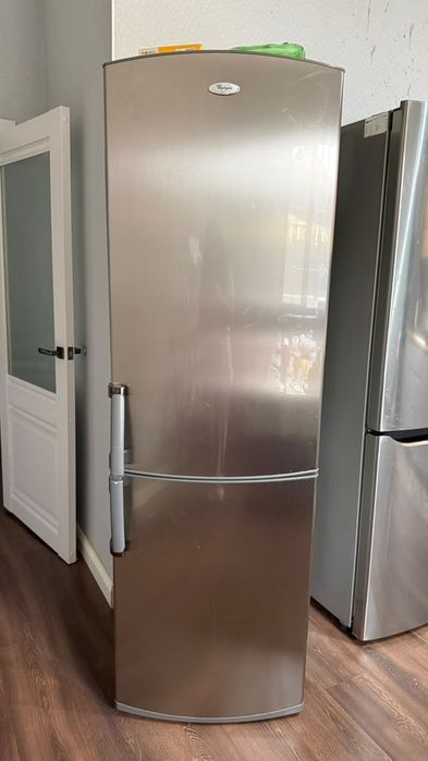 Холодильник Whirlpool
