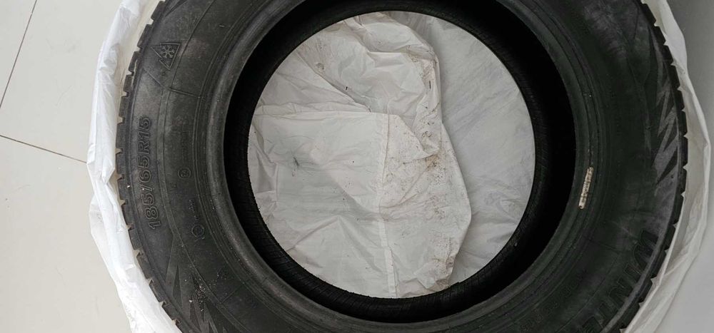 4 броя зимни гуми Firestone 185/65/15 dot 17