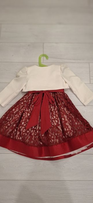 Продам платье для девочки