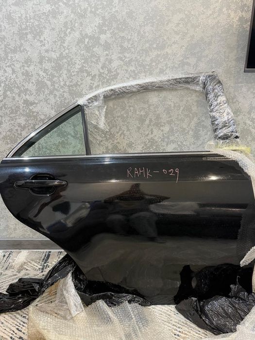 Продам двери на тойота камри 40