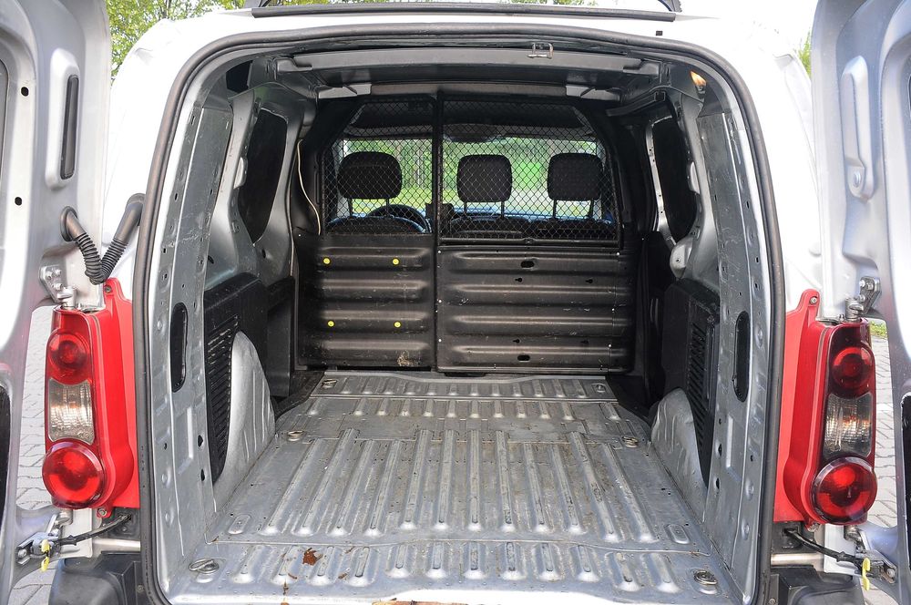 CITROEN Berlingo Maxi Lung Autoutilitara 3 locuri 2011 1.6HDi 90 CP AC, recent adus