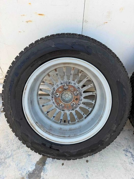 Продавам Style 61 със зимни гуми Goodyear