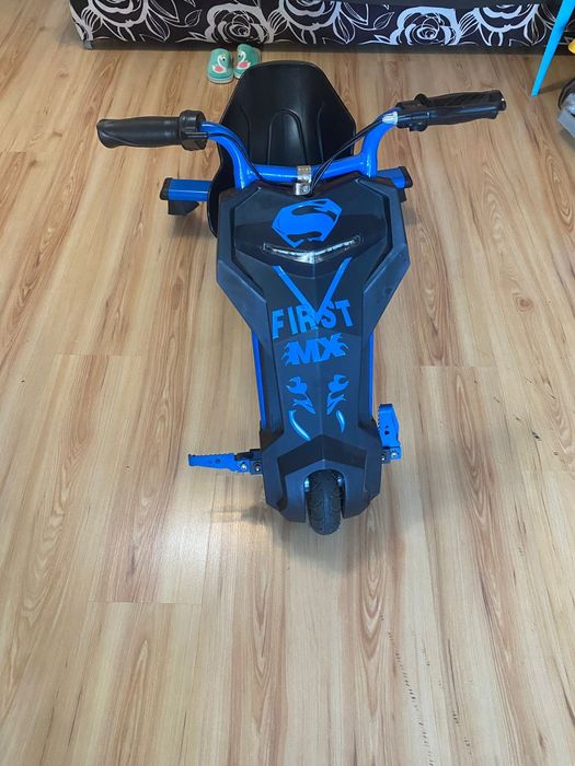 Tricicleta electrica drifturi