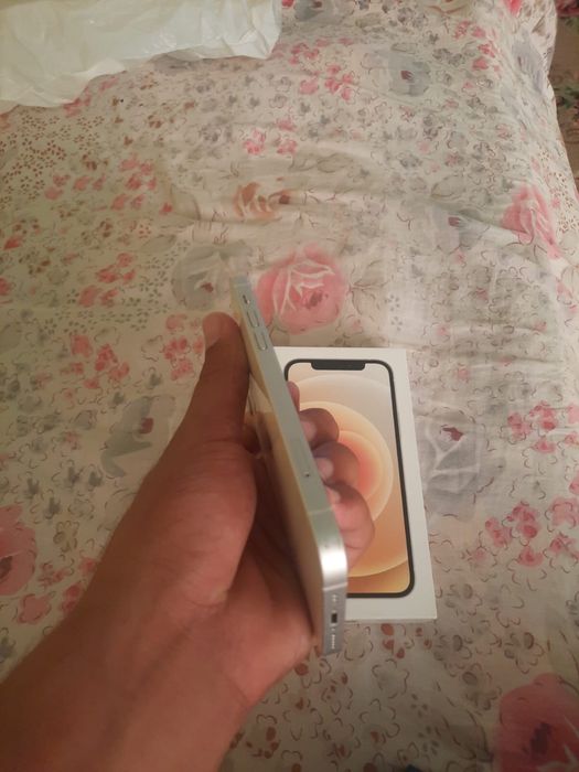 Iphone 12 64 гб!