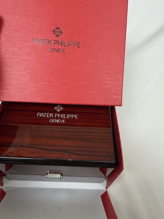 Patek Philippe Nautilus 40mm Tiffany Blue