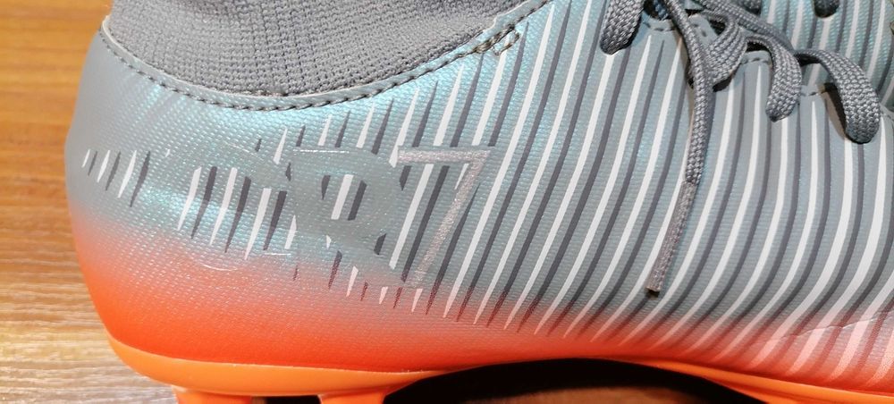 Бутонки Nike 37. 5