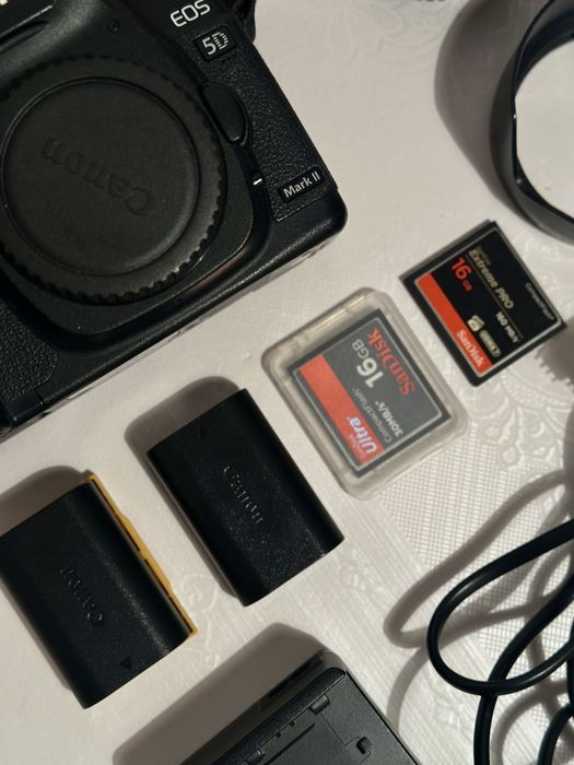 Canon 5D Mark II полный комплект