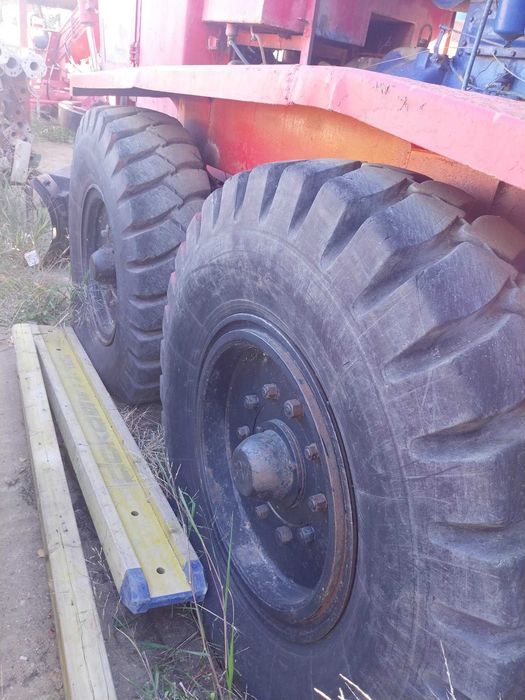 Cauciucuri autogreder  6 buc cu janta la ele fara pierdere de aer