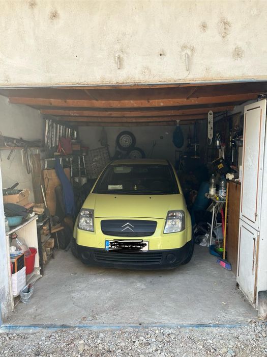 Apartament 3 camere decomandate + Garaj cu beci