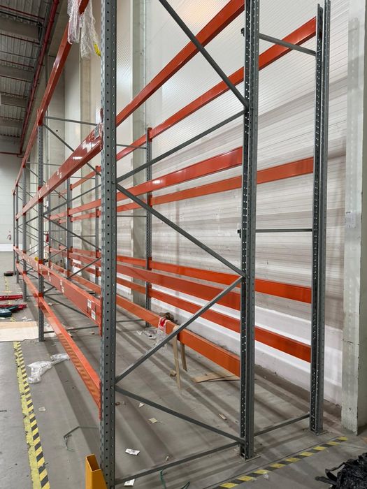 Rafturi metalice Palet