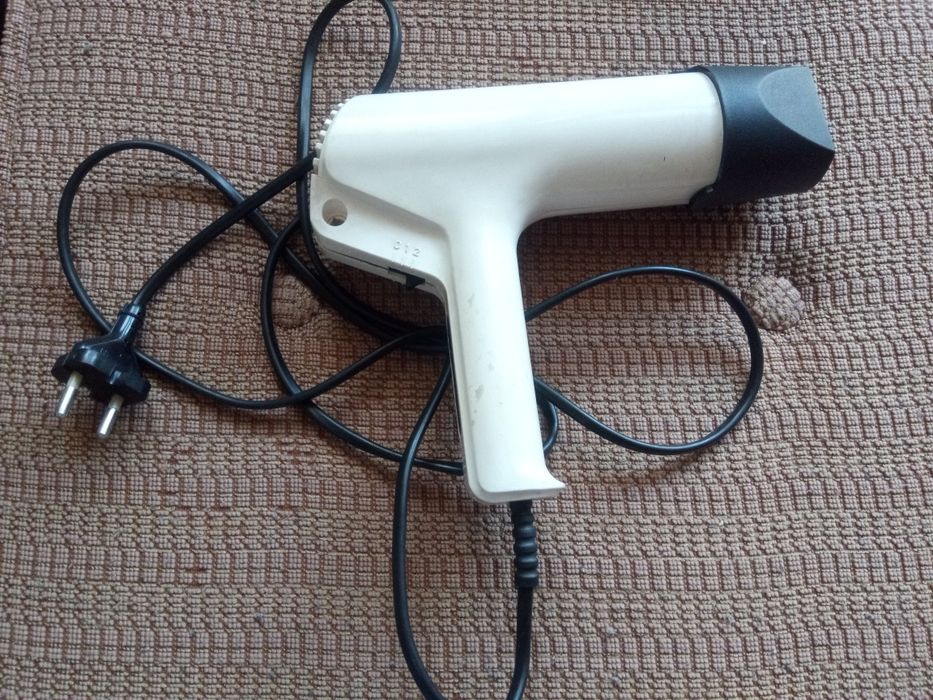 Сешоар CORNELIA бял