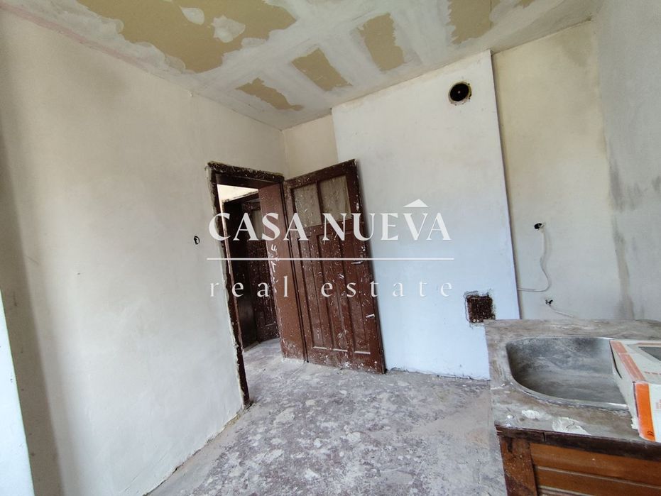 Къща в гр.Перник, Център