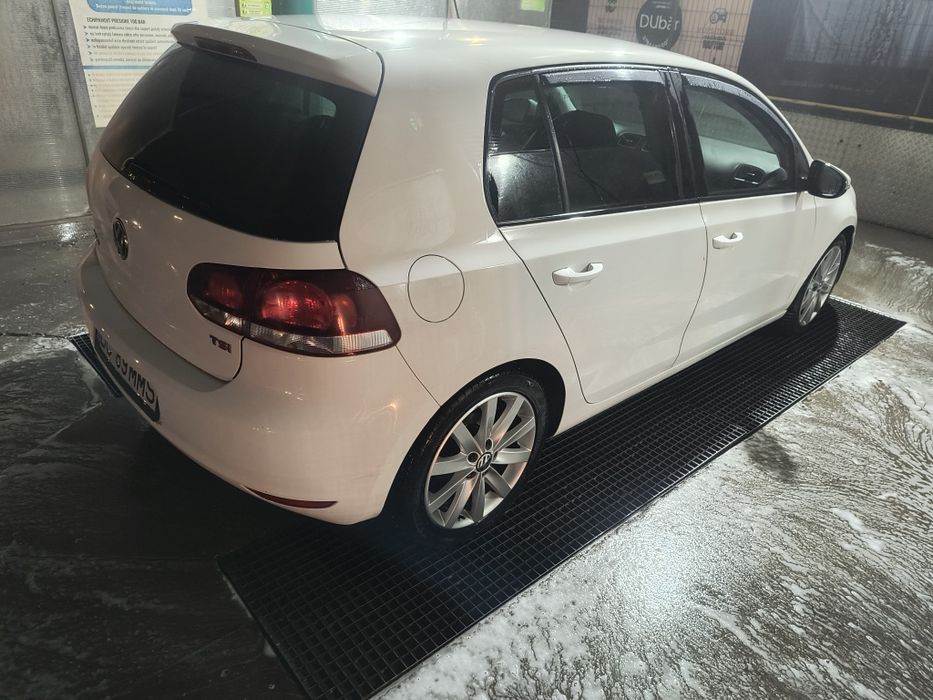 Vând golf 6 an 2011 ...122kW