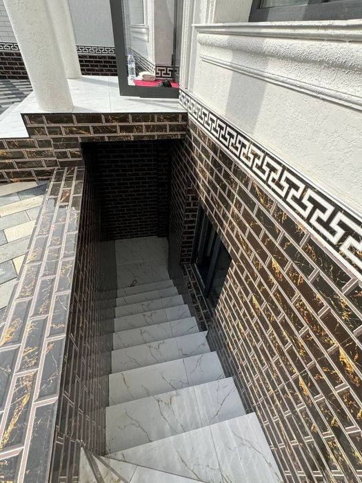 Ховли сотилади Райцентр Шакарчи махаллада 1,5 сотих 6 хона