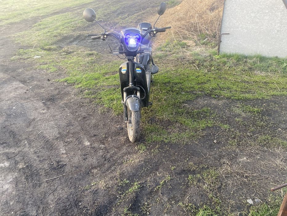 продам электроскутер срочно