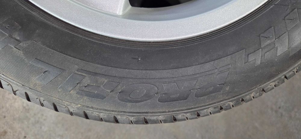 FORD  джанти със гуми 195/65/15 6J×15 ET40 5×108 цо 70>63,4 дот2317