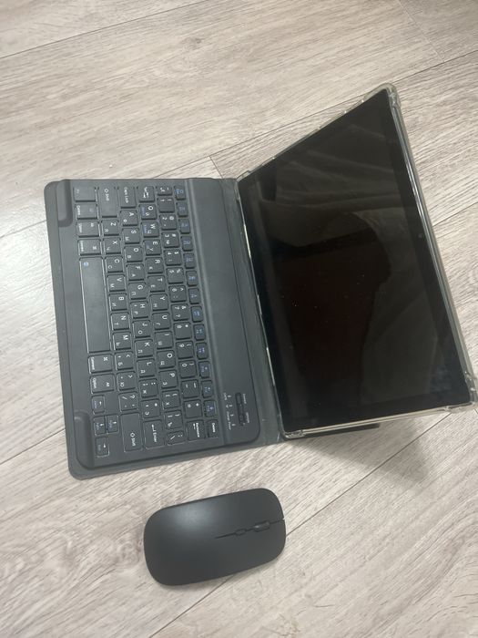 Планшет ноутбук G2000