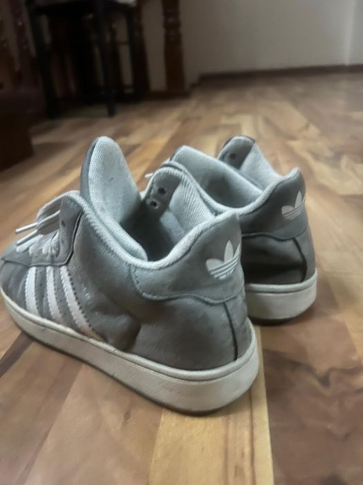 Кроссовки campus