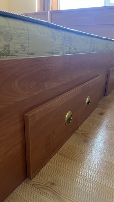 Продам срочно 2 кровати