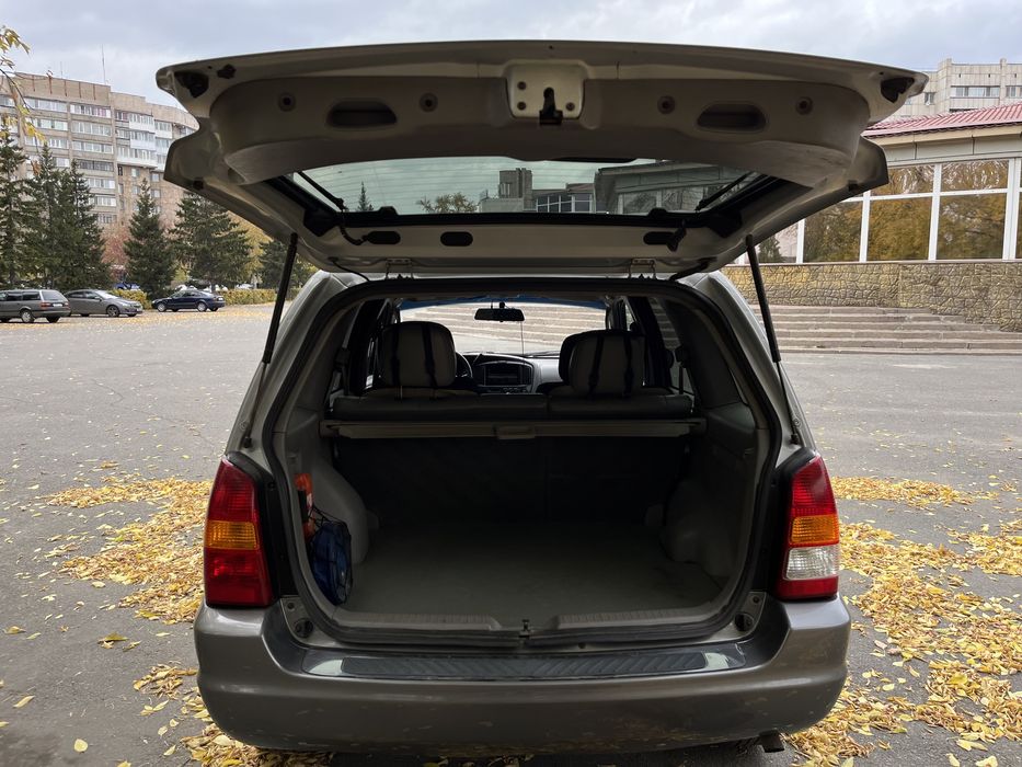 Продам Mazda tribute