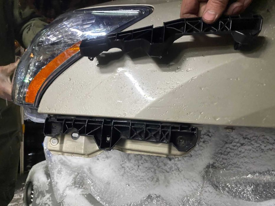 Крепления бампераLEXUS RX300//330//350//400h