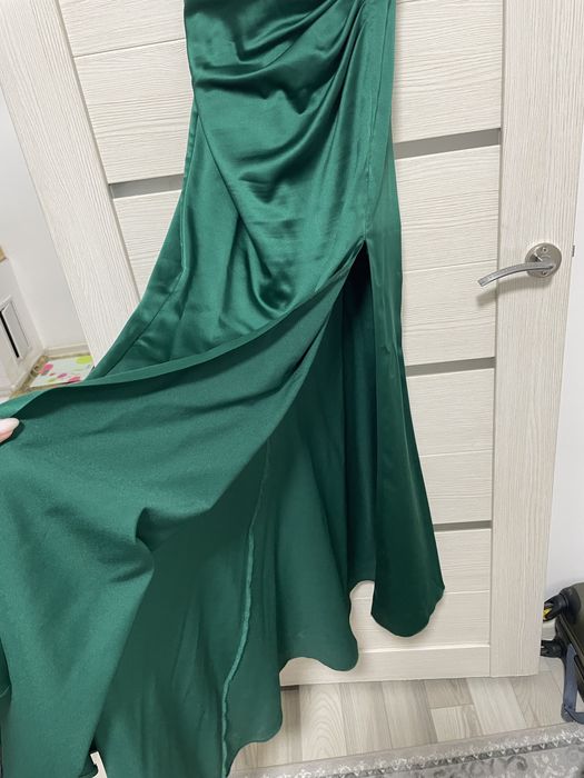 Продам платье для мероприятие