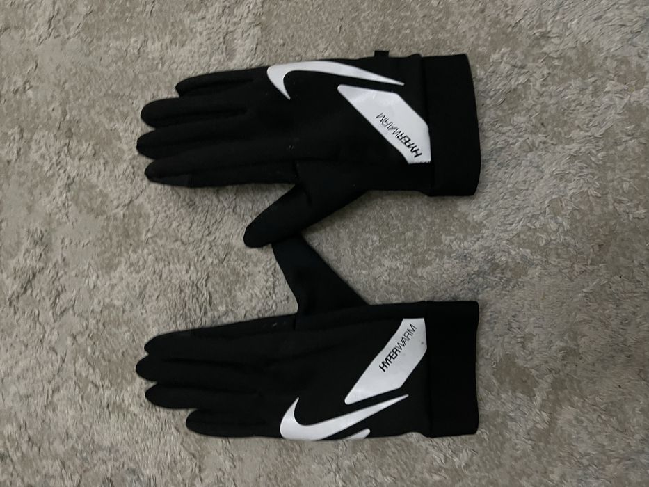 Перчатки найк новые