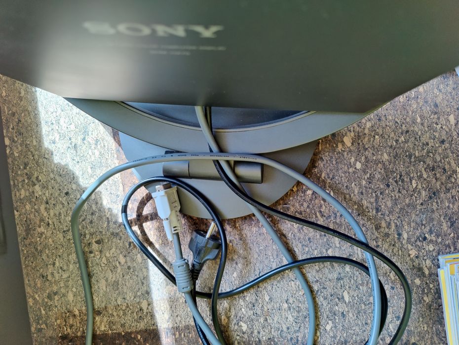 17 инчов TFT LCD Монитор Sony SDM-HX75