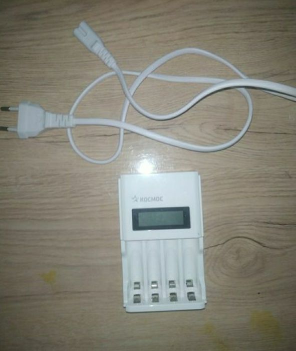 AA, AAA Akumilyator Batareyklaraga Zaryat Beradigan