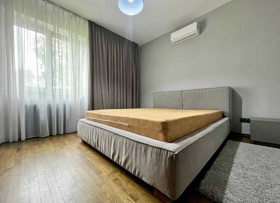 Дава се под наем Двустаен апартамент в София, Център - 76 кв.м за 450 € - Снимка #1