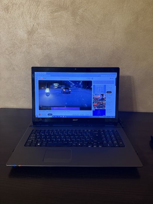 Laptop Acer Aspire 7750g Intel Core i3 12GB RAM, 250 GB SSD, 17,3” HD display