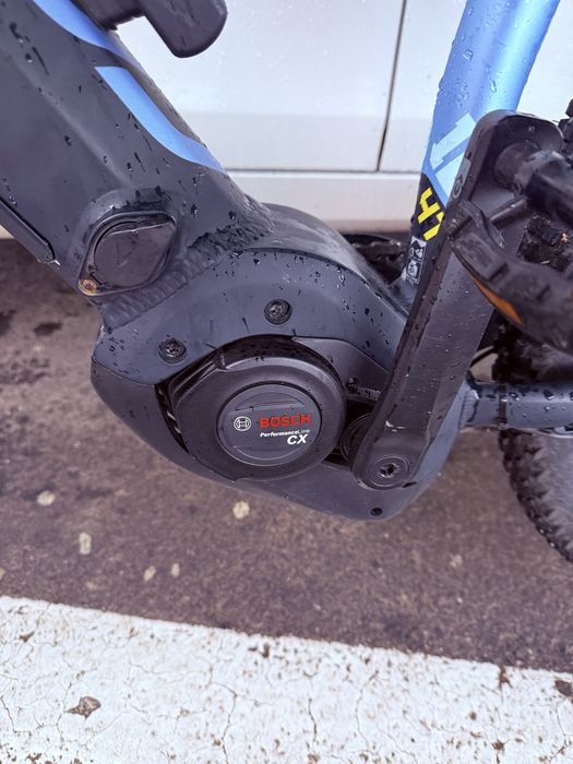 Bicicleta electrica // Motor Bosch CX // 1.000 km rulati // CA NOUA //