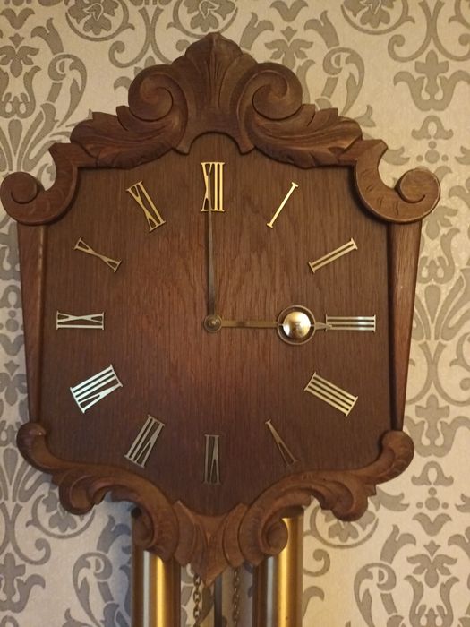 Ceas cu greutăți antic