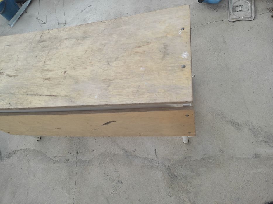 Парта для школьников