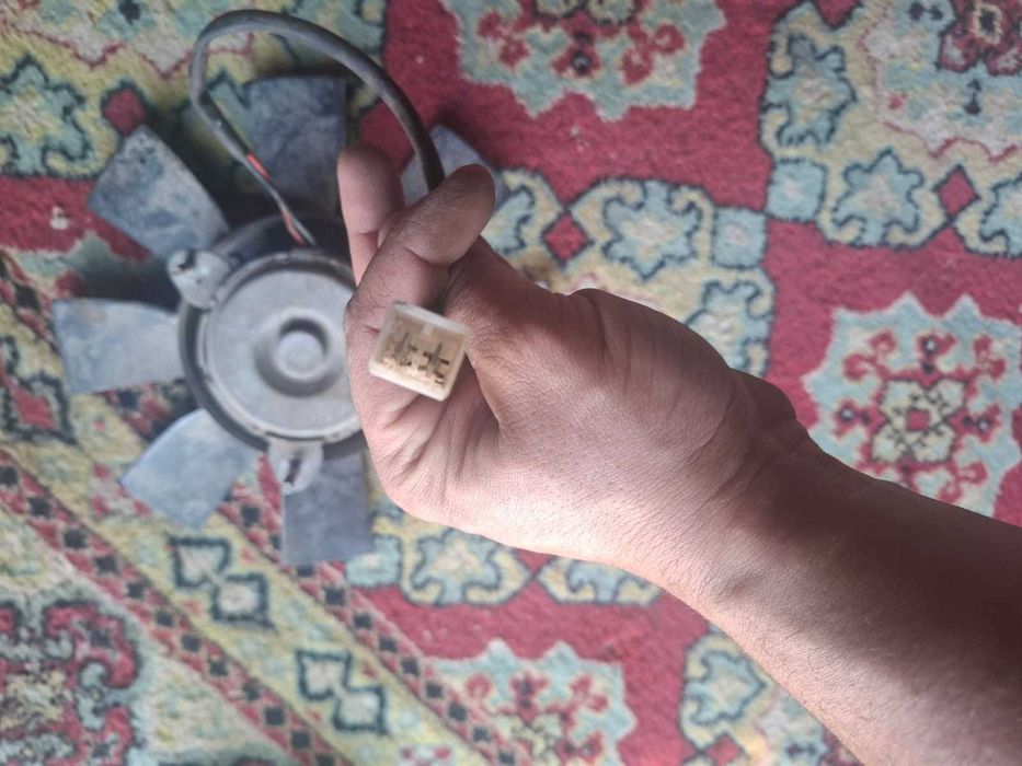 Продам электро вентилятор на приору