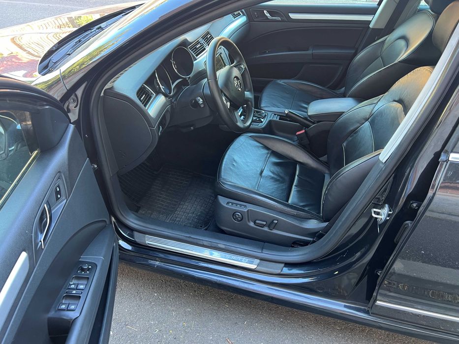 Skoda Superb Business 2.0 TDI - 140cp DSG 2015 LED BiXenon Memorii
