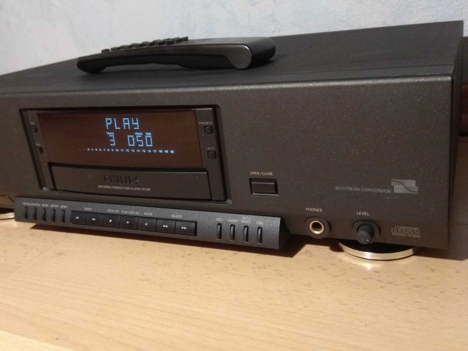 Колекционерски плейър Philips CD940