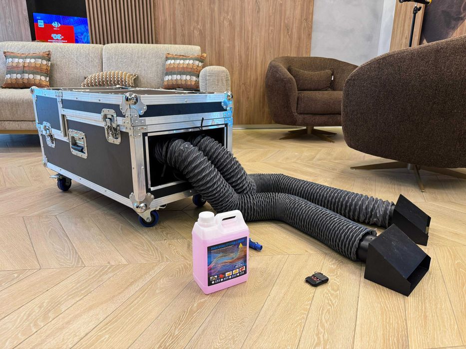 Vând mașină de ceață joasă 3000W cu tub dublu