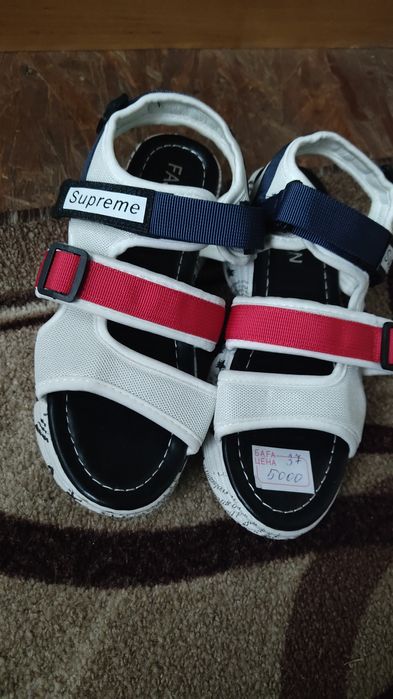 Сандалии женские